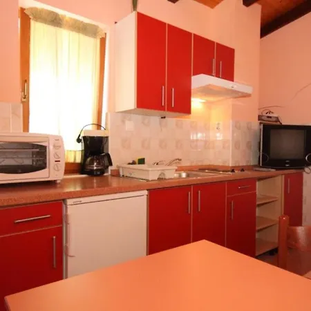 Perini Dvori - By The Sea Apartment Veli Rat