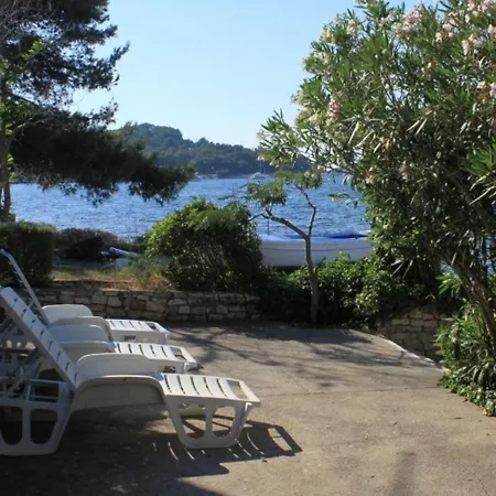 Perini Dvori - By The Sea * Veli Rat